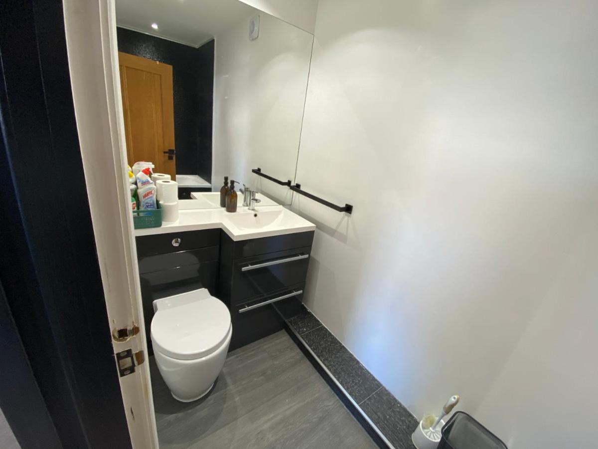 Streatham Vale Streatham House - 2 Bedroom - Sleeps 6 - Free Wifi מראה חיצוני תמונה