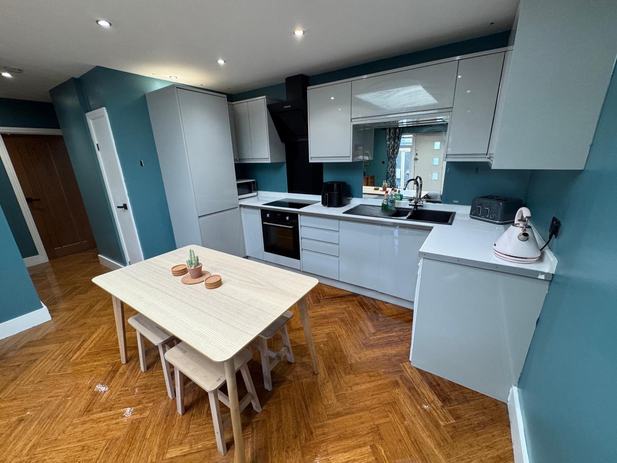 Streatham Vale Streatham House - 2 Bedroom - Sleeps 6 - Free Wifi מראה חיצוני תמונה